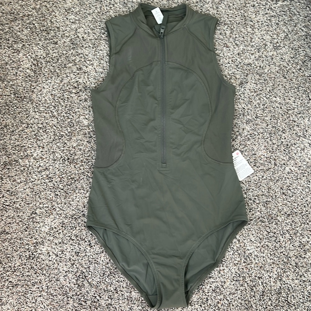Lululemon Wade the waters paddle suit 8